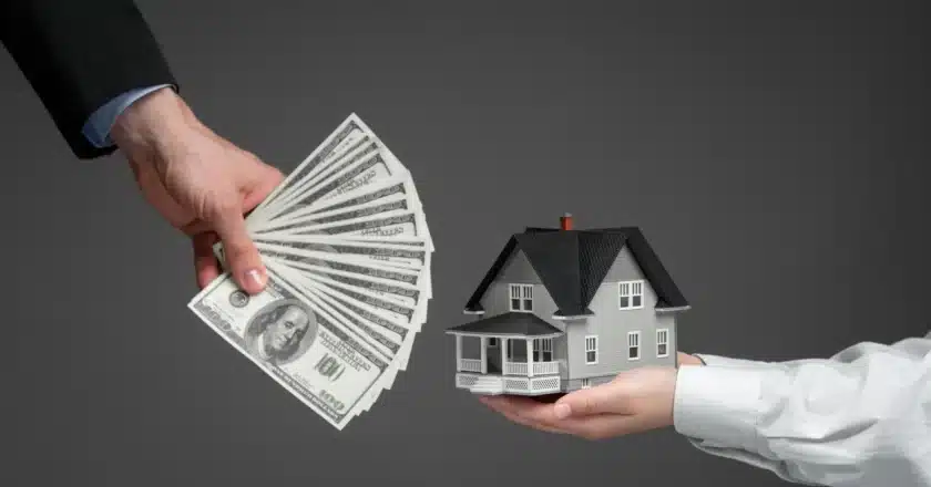 Should I Accept a Cash Offer on My Home?